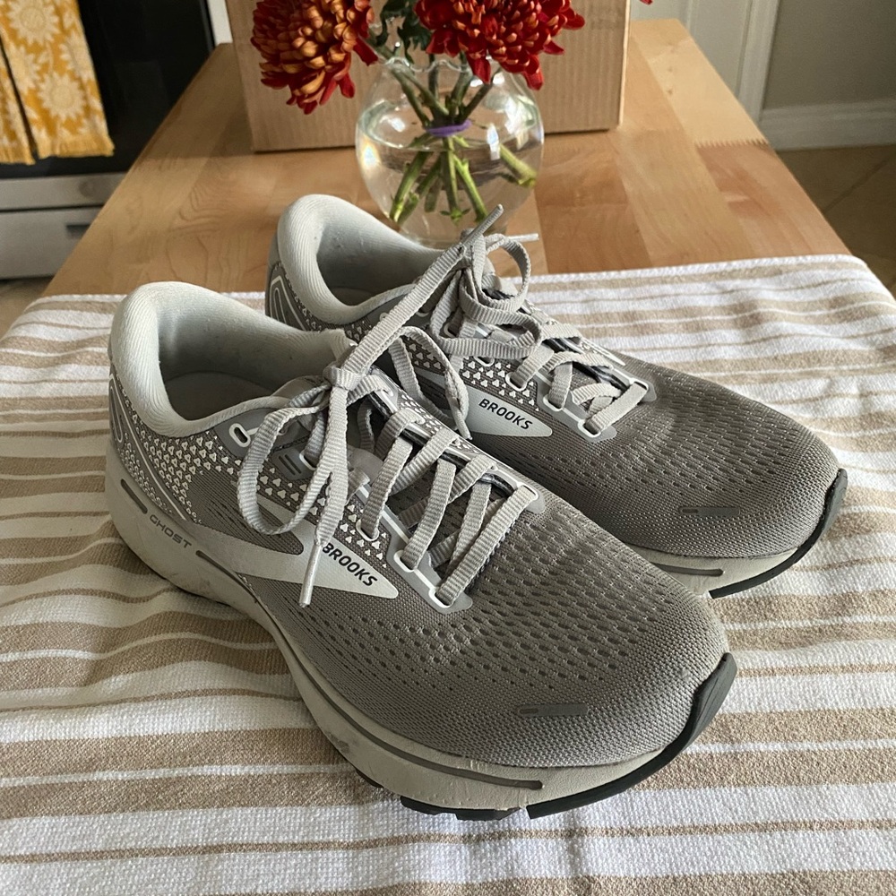 Brooks Women's Gray Sneakers